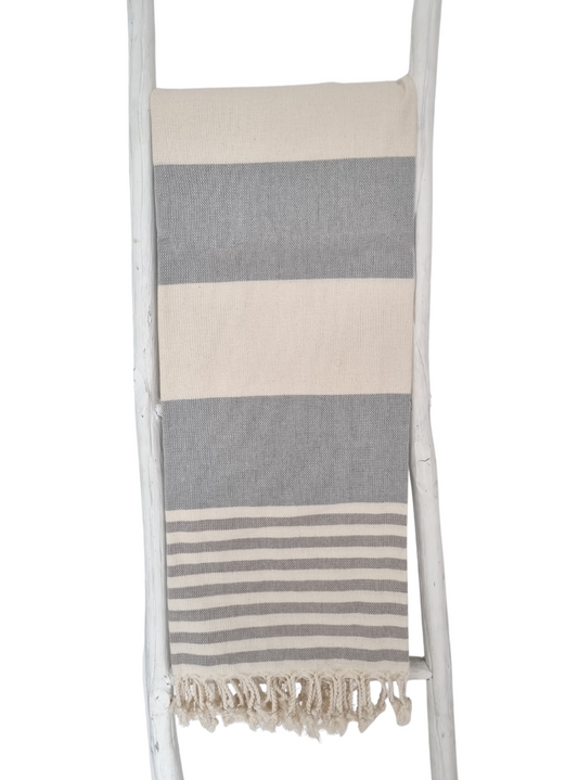 Modelo Goreme Gris y Café Familiar